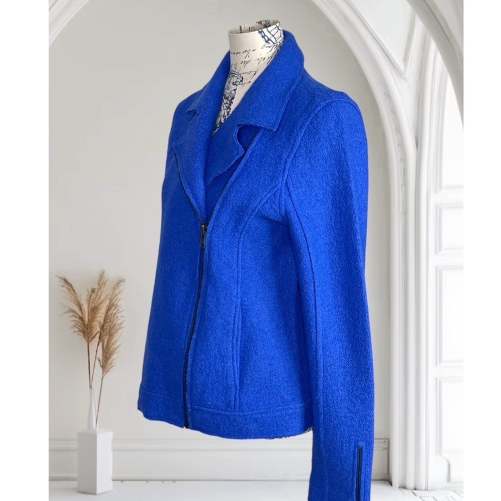 Tahari Bright Cobalt Blue Boucle Moto Jacket  with zipper accents M